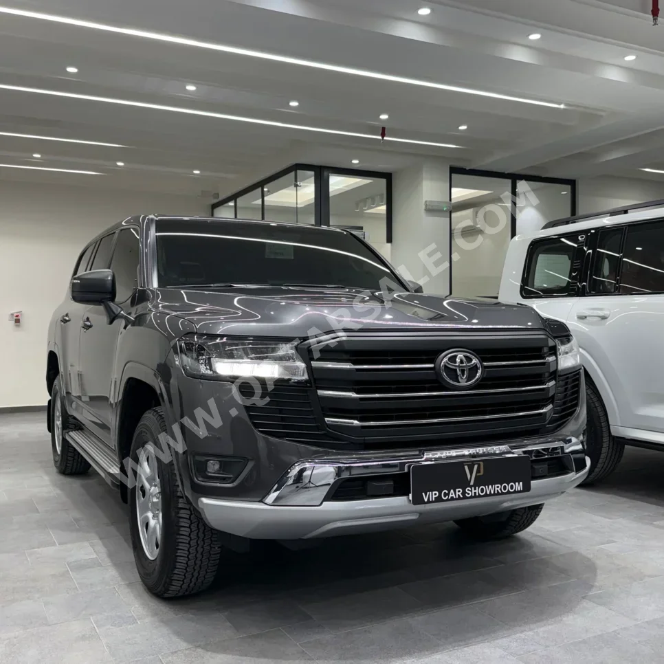 Toyota Land Cruiser GX 2025 Automatic 57,000 Km 6 Cylinder Four Wheel Drive (4WD) SUV Gray With Warranty