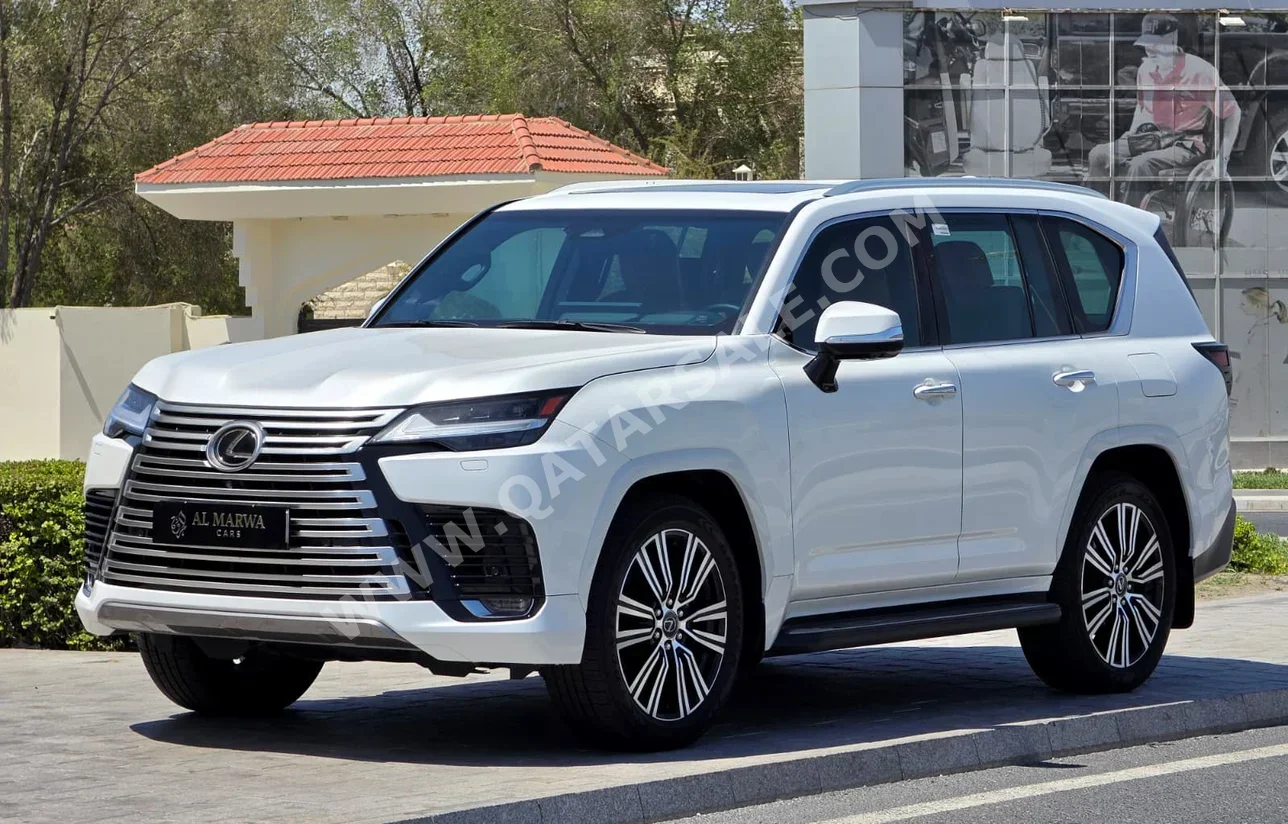 Lexus LX 600 Luxury 2025 Automatic 11,000 Km 6 Cylinder Four Wheel Drive (4WD) SUV White With Warranty