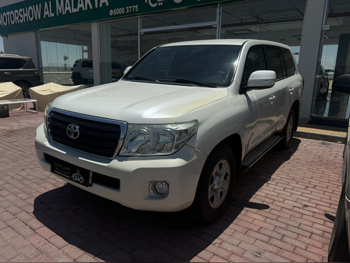 Toyota  Land Cruiser  G  2012  Automatic  316,000 Km  6 Cylinder  Four Wheel Drive (4WD)  SUV  White