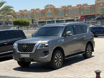 Nissan Patrol SE 2013 Automatic 265,000 Km 8 Cylinder Four Wheel Drive (4WD) SUV Gray