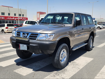 Nissan  Patrol  1998  Manual  300,000 Km  6 Cylinder  Four Wheel Drive (4WD)  SUV  Gray