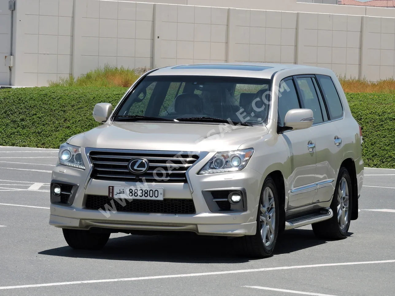 Lexus LX 570 S 2014 Automatic 332,000 Km 8 Cylinder Four Wheel Drive (4WD) SUV White