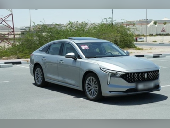 بيستون بي70 2025 اوتوماتيك 0 كم 4 سلندر سحب امامي سيدان فضي تحت الضمان