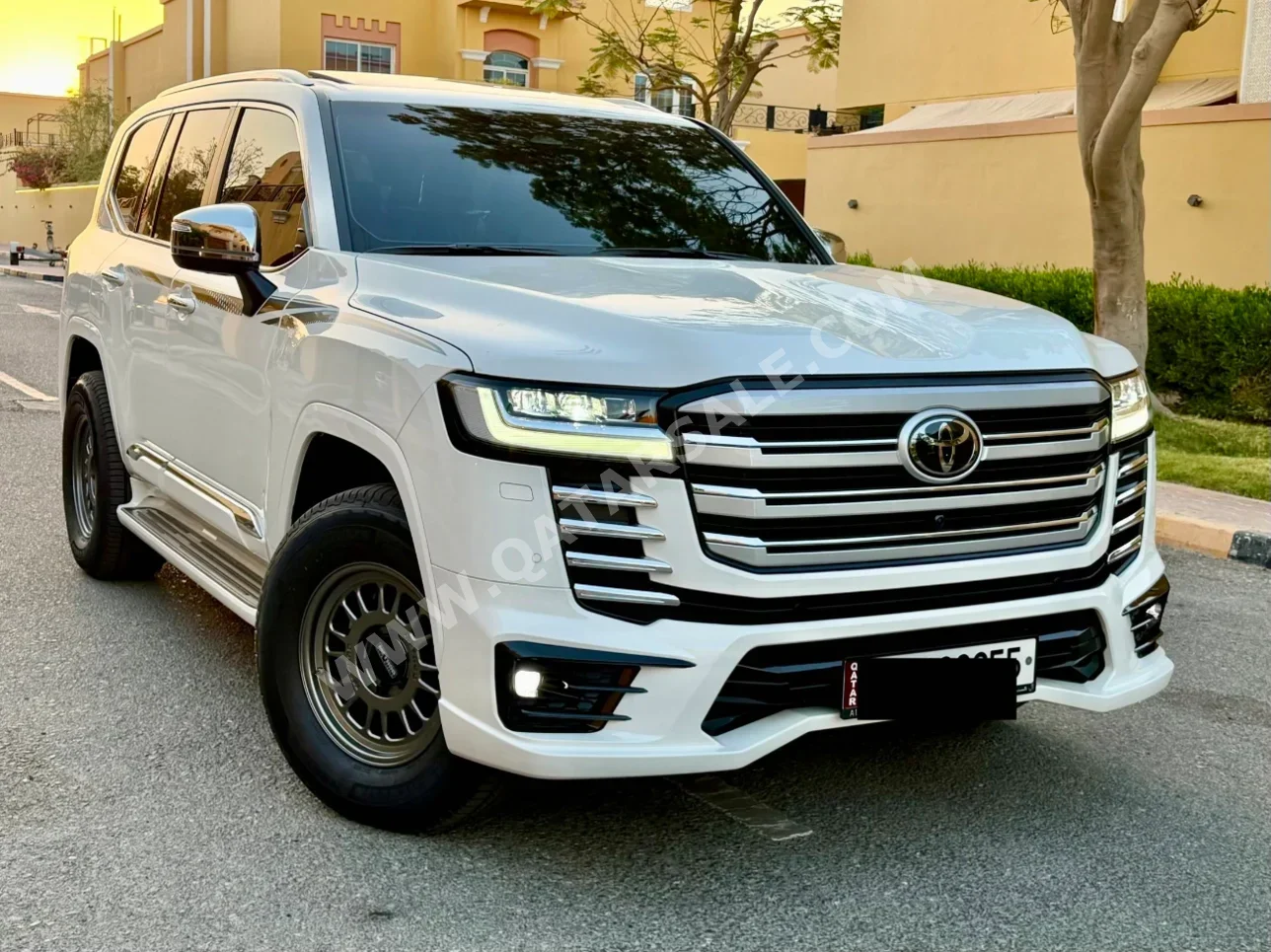 Toyota Land Cruiser VXR Twin Turbo 2025 Automatic 15,000 Km 6 Cylinder Four Wheel Drive (4WD) SUV White With Warranty
