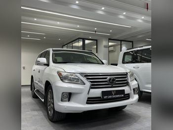 Lexus LX 570 2012 Automatic 307,000 Km 8 Cylinder Four Wheel Drive (4WD) SUV White