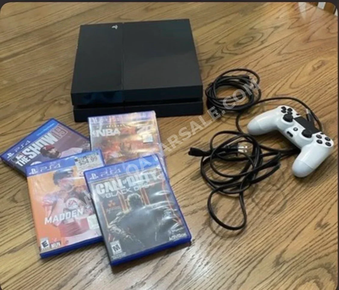 Sony PlayStation 4 - 512 GB -Included Controllers: 1