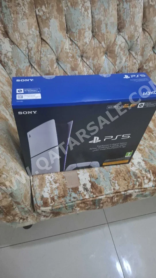 Sony  PlayStation 5 Digital Edition  - 825 GB