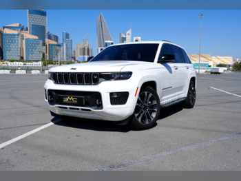 Jeep Grand Cherokee Overland 2023 Automatic 22,000 Km 6 Cylinder Four Wheel Drive (4WD) SUV White With Warranty