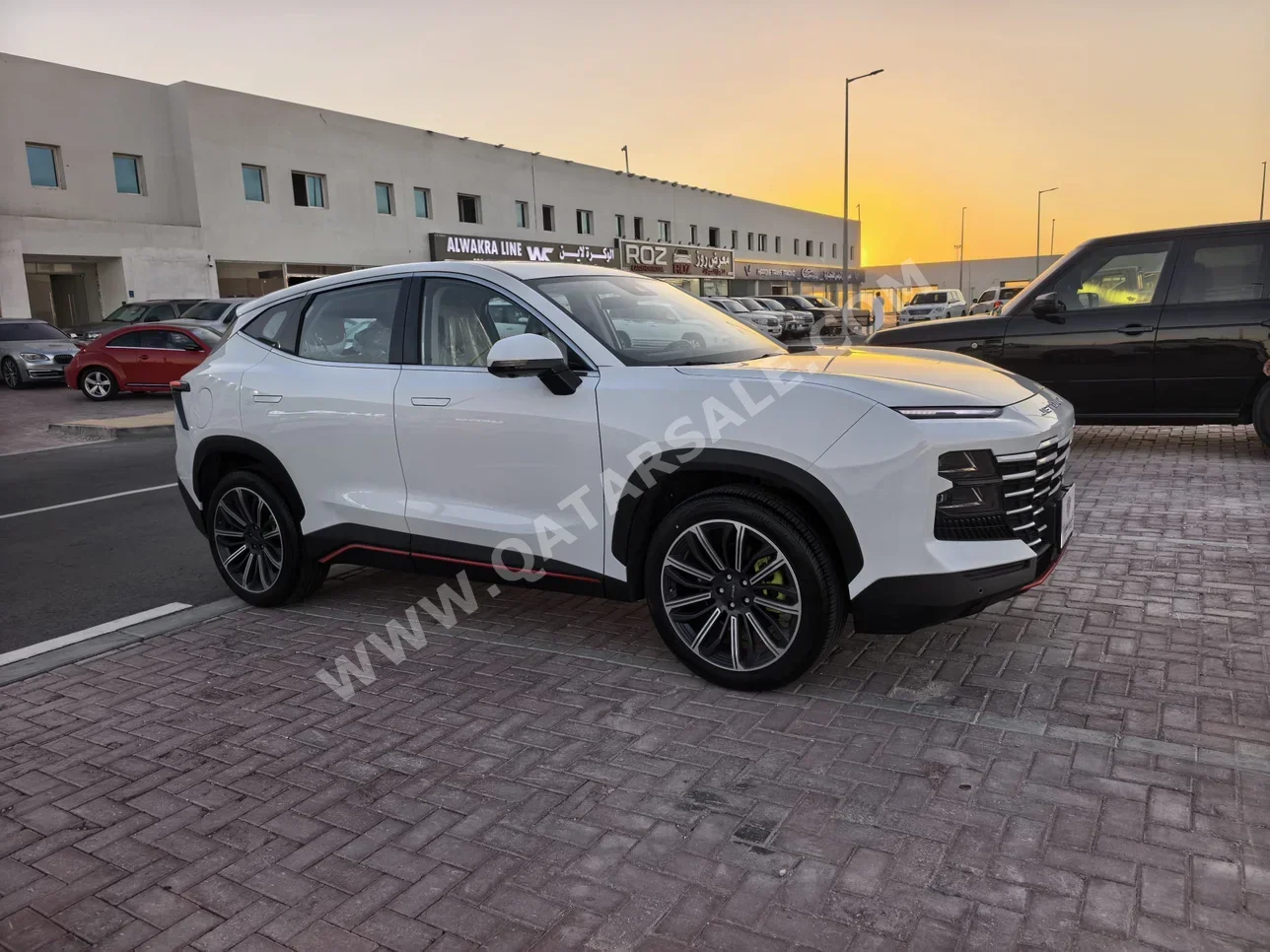 Jetour  Dashing  Flag Ship  2025  Automatic  0 Km  4 Cylinder  All Wheel Drive (AWD)  SUV  White  With Warranty