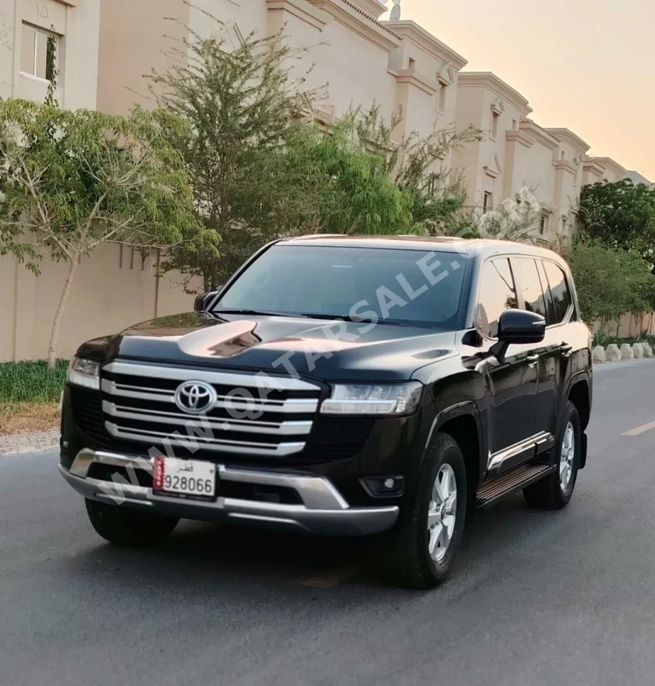 Toyota  Land Cruiser  GXR  2023  Automatic  114,000 Km  6 Cylinder  Four Wheel Drive (4WD)  SUV  Black