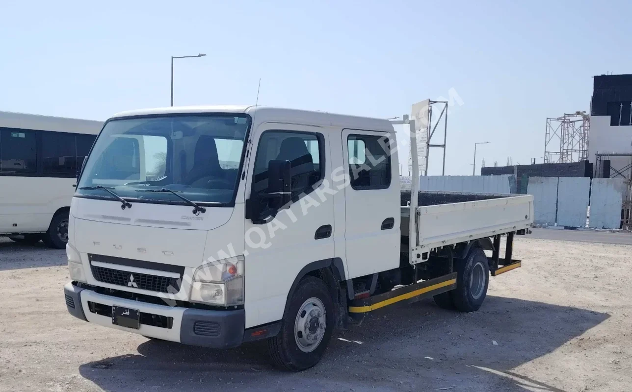 Mitsubishi  Fuso Canter  2020  Manual  253,000 Km  4 Cylinder  Rear Wheel Drive (RWD)  Pick Up  White