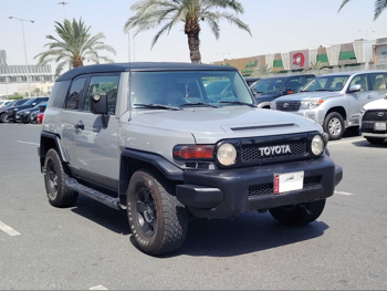 Toyota FJ Cruiser 2008 Automatic 400,000 Km 6 Cylinder Four Wheel Drive (4WD) SUV Silver