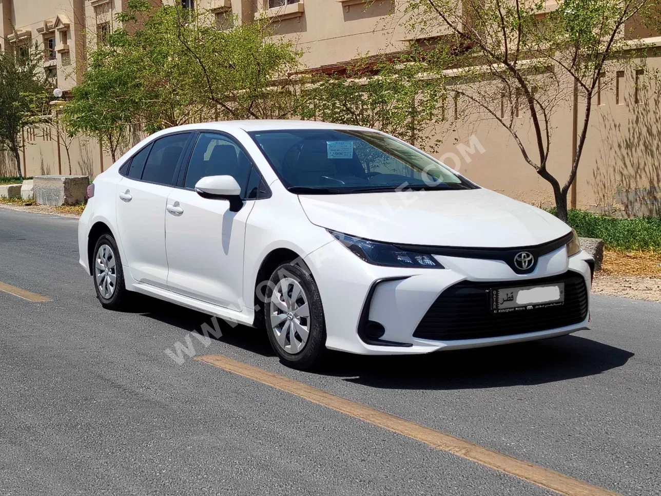 Toyota  Corolla  XLI  2023  Automatic  135,000 Km  4 Cylinder  Front Wheel Drive (FWD)  Sedan  White