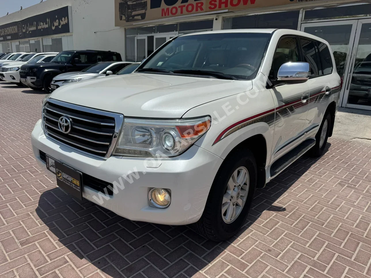 Toyota Land Cruiser GXR 2013 Automatic 339,000 Km 8 Cylinder Four Wheel Drive (4WD) SUV White