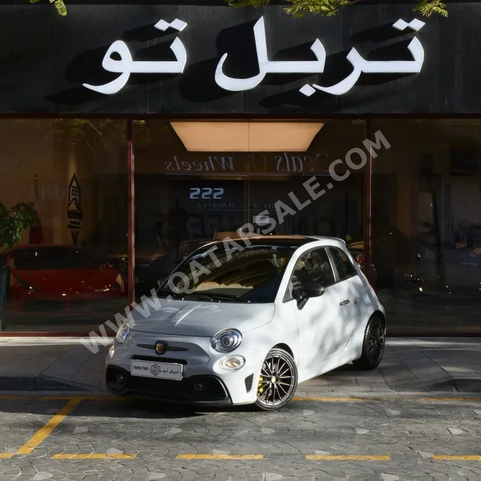 Fiat 595 Abarth 2023 Automatic 62,000 Km 4 Cylinder Front Wheel Drive (FWD) Hatchback White