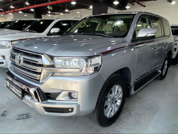 Toyota  Land Cruiser  GXR  2021  Automatic  224,000 Km  8 Cylinder  Four Wheel Drive (4WD)  SUV  Silver