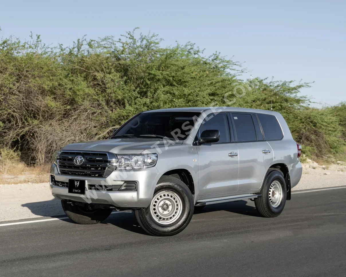 Toyota  Land Cruiser  G  2018  Automatic  109,000 Km  6 Cylinder  Four Wheel Drive (4WD)  SUV  Silver