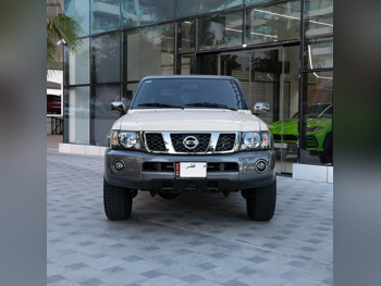 Nissan Patrol Super Safari 2023 Automatic 4,500 Km 6 Cylinder Four Wheel Drive (4WD) SUV Beige With Warranty