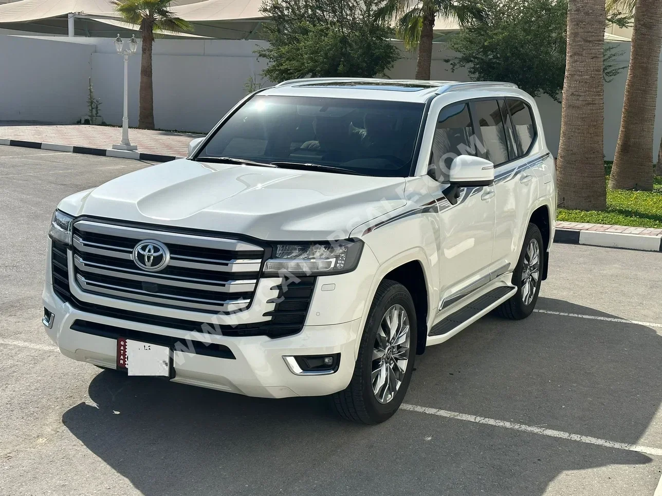 Toyota  Land Cruiser  GXR Twin Turbo  2024  Automatic  27,000 Km  6 Cylinder  Four Wheel Drive (4WD)  SUV  White  With Warranty