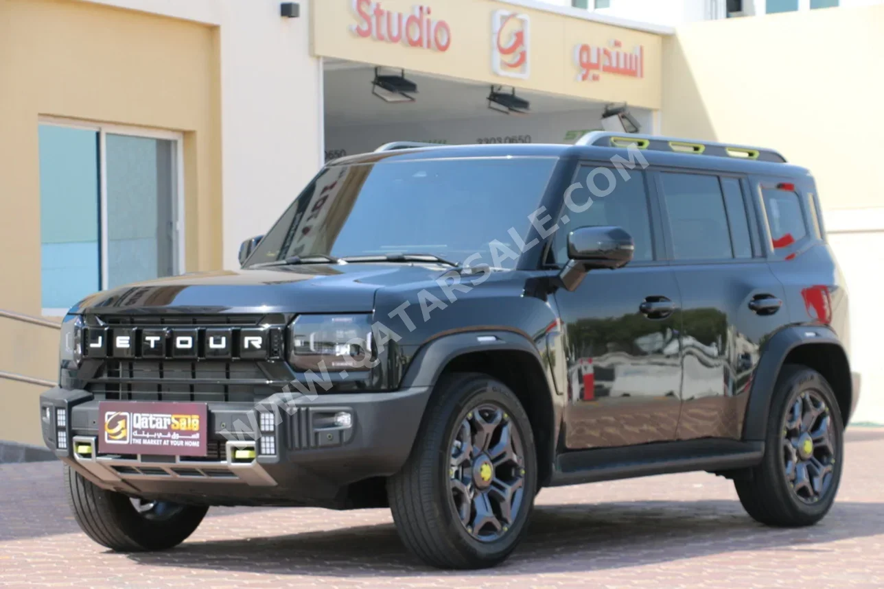 Jetour T2 Luxury Plus 2025 Automatic 7,200 Km 4 Cylinder Four Wheel Drive (4WD) SUV Black With Warranty