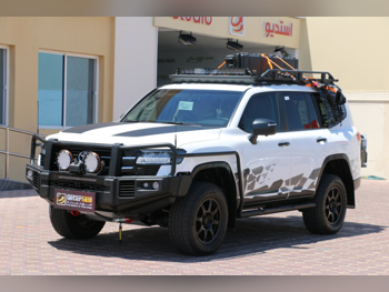 Toyota Land Cruiser GX 2024 Automatic 0 Km 6 Cylinder Four Wheel Drive (4WD) SUV White and Black With Warranty