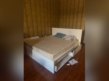 Beds - King  - White
