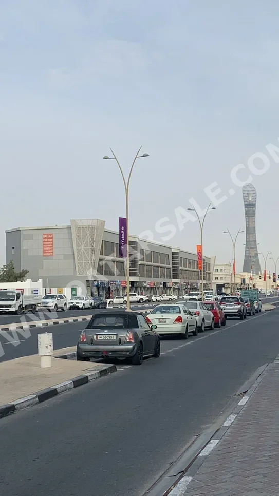 محلات تجارية - غير مفروشة - الريان للايجار - العزيزية
