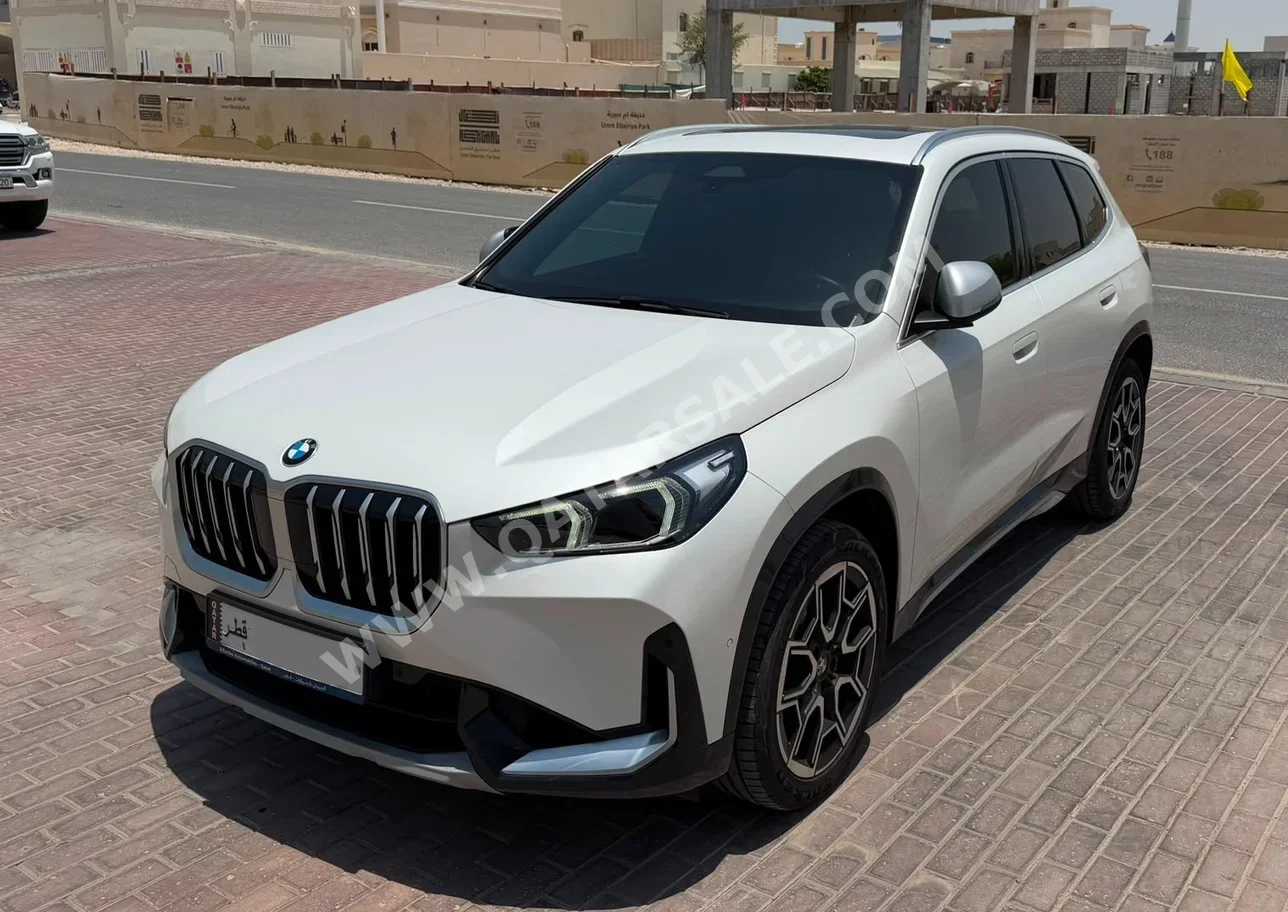 بي ام دبليو الفئة - اكس اكس 1 2023 اوتوماتيك 86,000 كم 4 سلندر دفع رباعي اس يو في أبيض