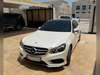 Mercedes-Benz E-Class 300 2014 Automatic 214,000 Km 6 Cylinder Rear Wheel Drive (RWD) Sedan White