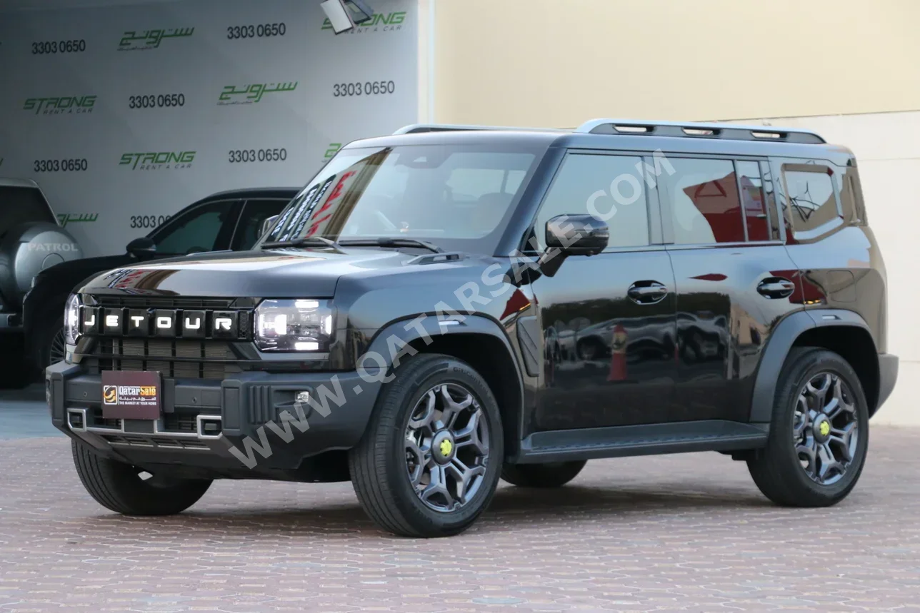Jetour T2 Luxury 2025 Automatic 27,000 Km 4 Cylinder Four Wheel Drive (4WD) SUV Black With Warranty
