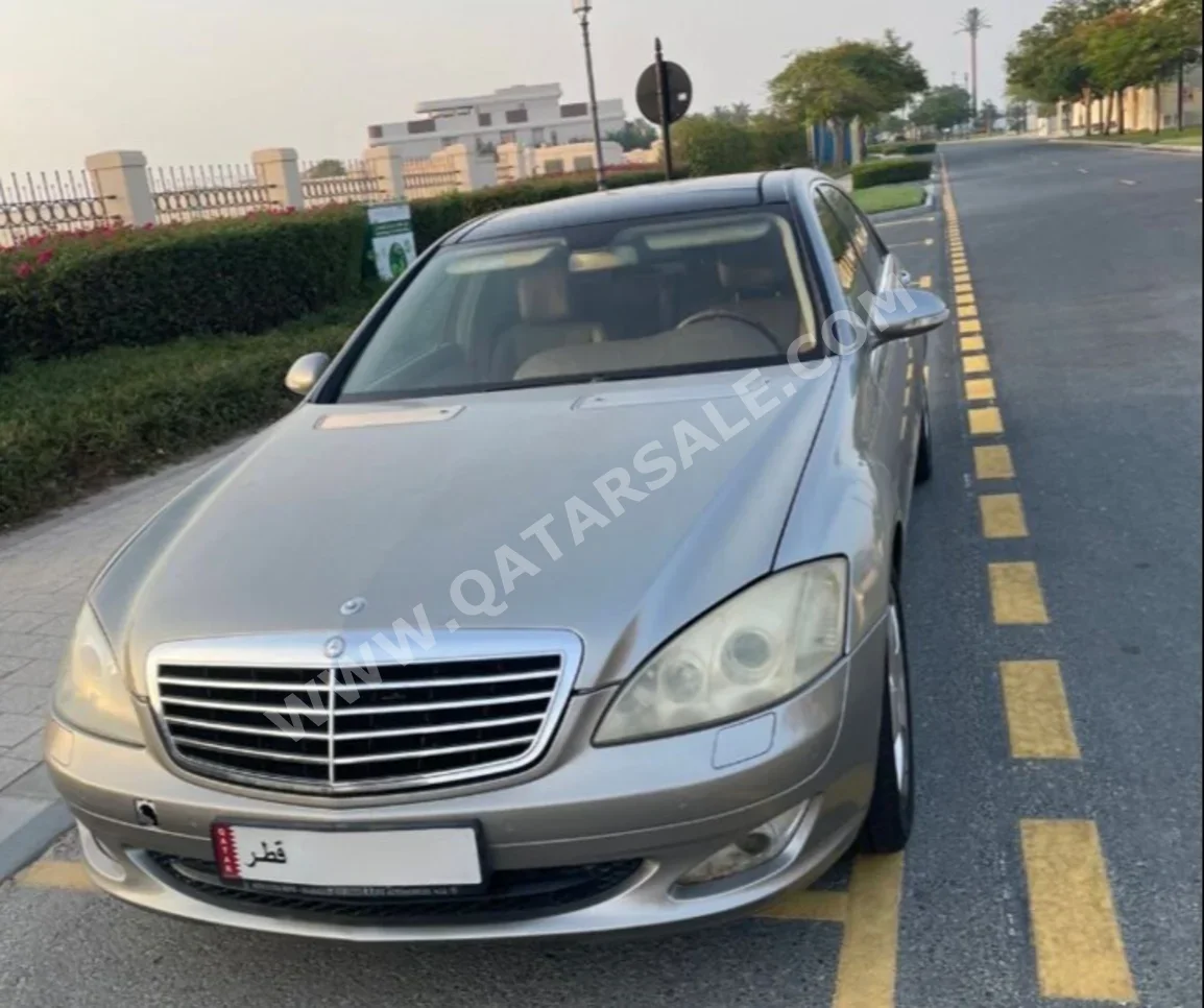 مرسيدس - بنز  اس - كلاس  350  2007  اوتوماتيك  108,000 كم  6 سلندر  دفع خلفي  سيدان  فضي