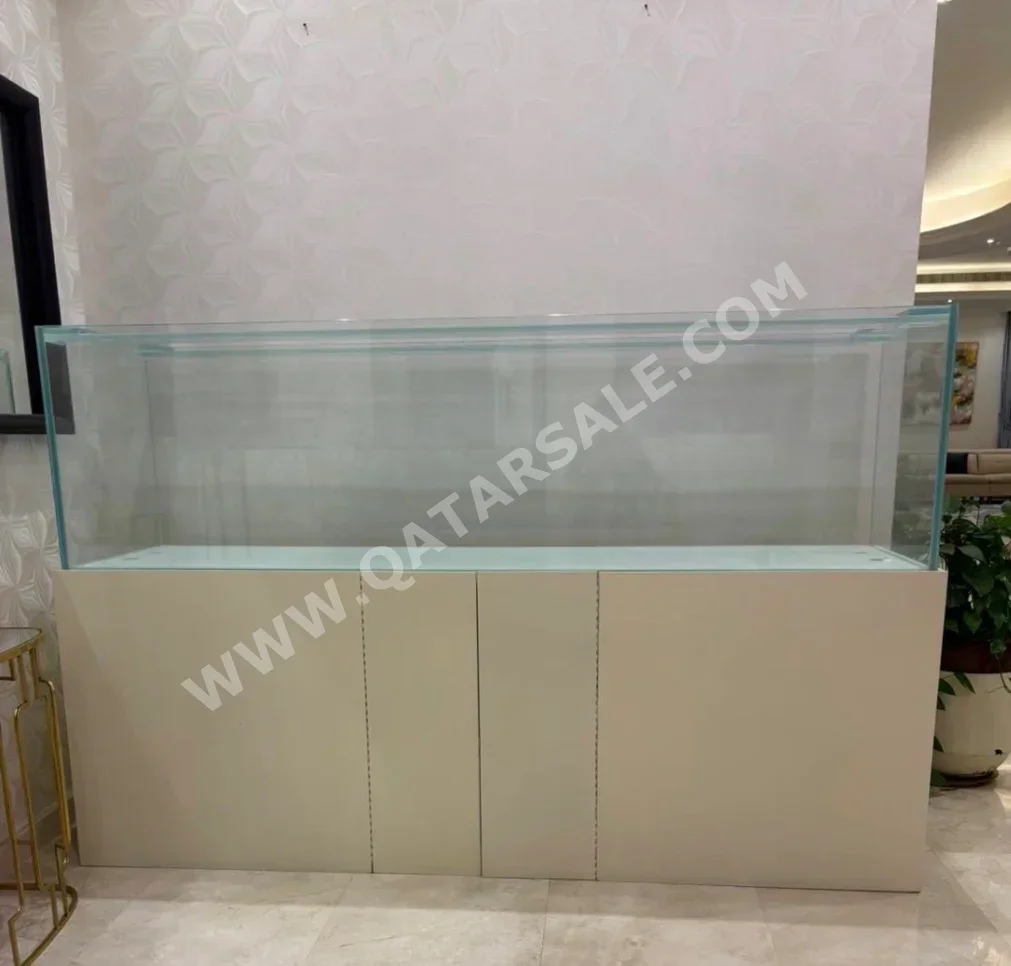 Aquariums With Motor  160 CM  250 CM  With Cabinet  70 CM