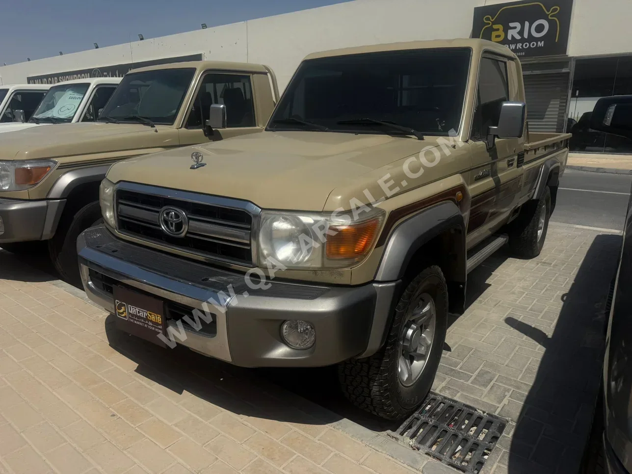 تويوتا لاند كروزر ال اكس 2015 عادي 258,000 كم 6 سلندر دفع رباعي بيكب بيج