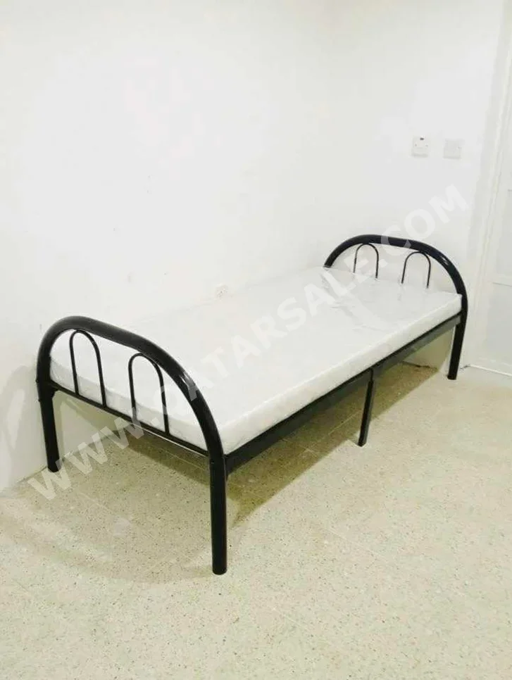Beds - Lifestyle - Single - Black - Mattress Included