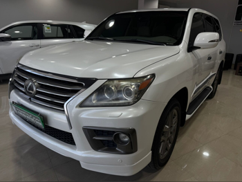 Lexus LX 570 S 2013 Automatic 276,000 Km 8 Cylinder Four Wheel Drive (4WD) SUV White