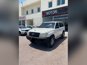 تويوتا  لاند كروزر  جي  2006  عادي  367,000 كم  6 سلندر  دفع رباعي  اس يو في  أبيض