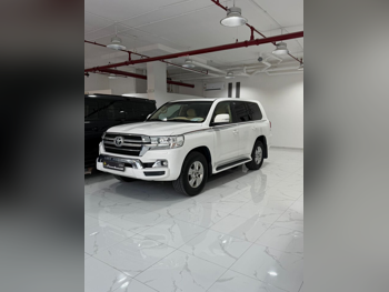 Toyota  Land Cruiser  GXR  2019  Automatic  200,000 Km  6 Cylinder  Four Wheel Drive (4WD)  SUV  White