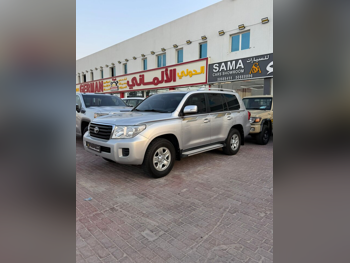 Toyota  Land Cruiser  GX  2014  Automatic  170,000 Km  6 Cylinder  Four Wheel Drive (4WD)  SUV  Silver
