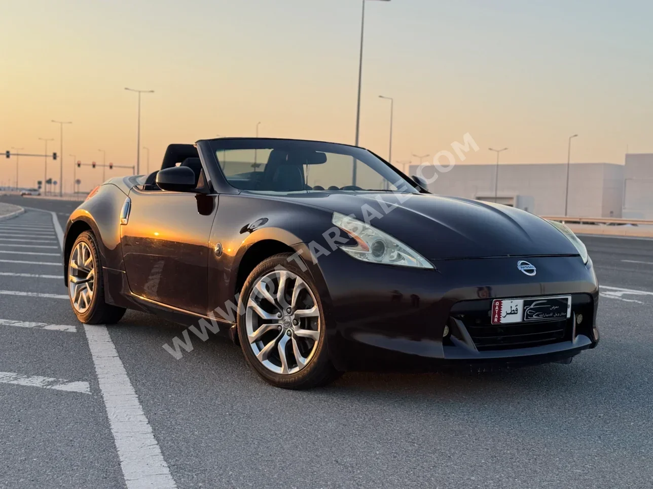 Nissan Z 370 2011 Automatic 108,000 Km 6 Cylinder Rear Wheel Drive (RWD) Convertible Maroon