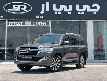 Toyota Land Cruiser VXS 2019 Automatic 138,000 Km 8 Cylinder Four Wheel Drive (4WD) SUV White