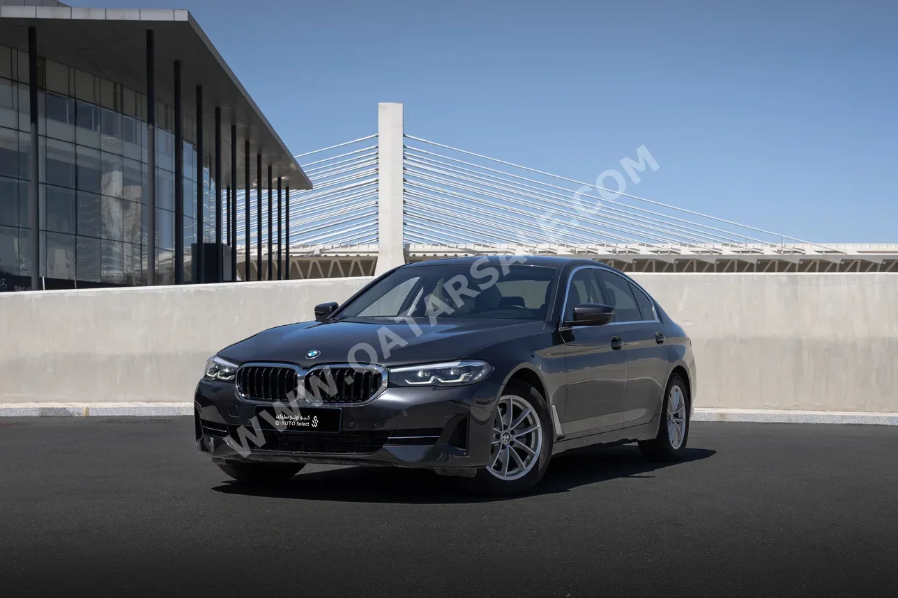 BMW 5-Series 520i 2022 Automatic 36,000 Km 4 Cylinder Rear Wheel Drive (RWD) Sedan Black