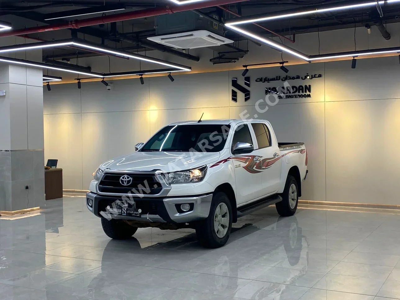 Toyota Hilux SR5 2023 Automatic 155,000 Km 4 Cylinder Four Wheel Drive (4WD) Pick Up White