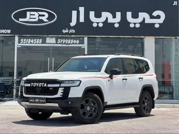 Toyota  Land Cruiser  GR Sport Twin Turbo  2022  Automatic  150,000 Km  6 Cylinder  Four Wheel Drive (4WD)  SUV  White
