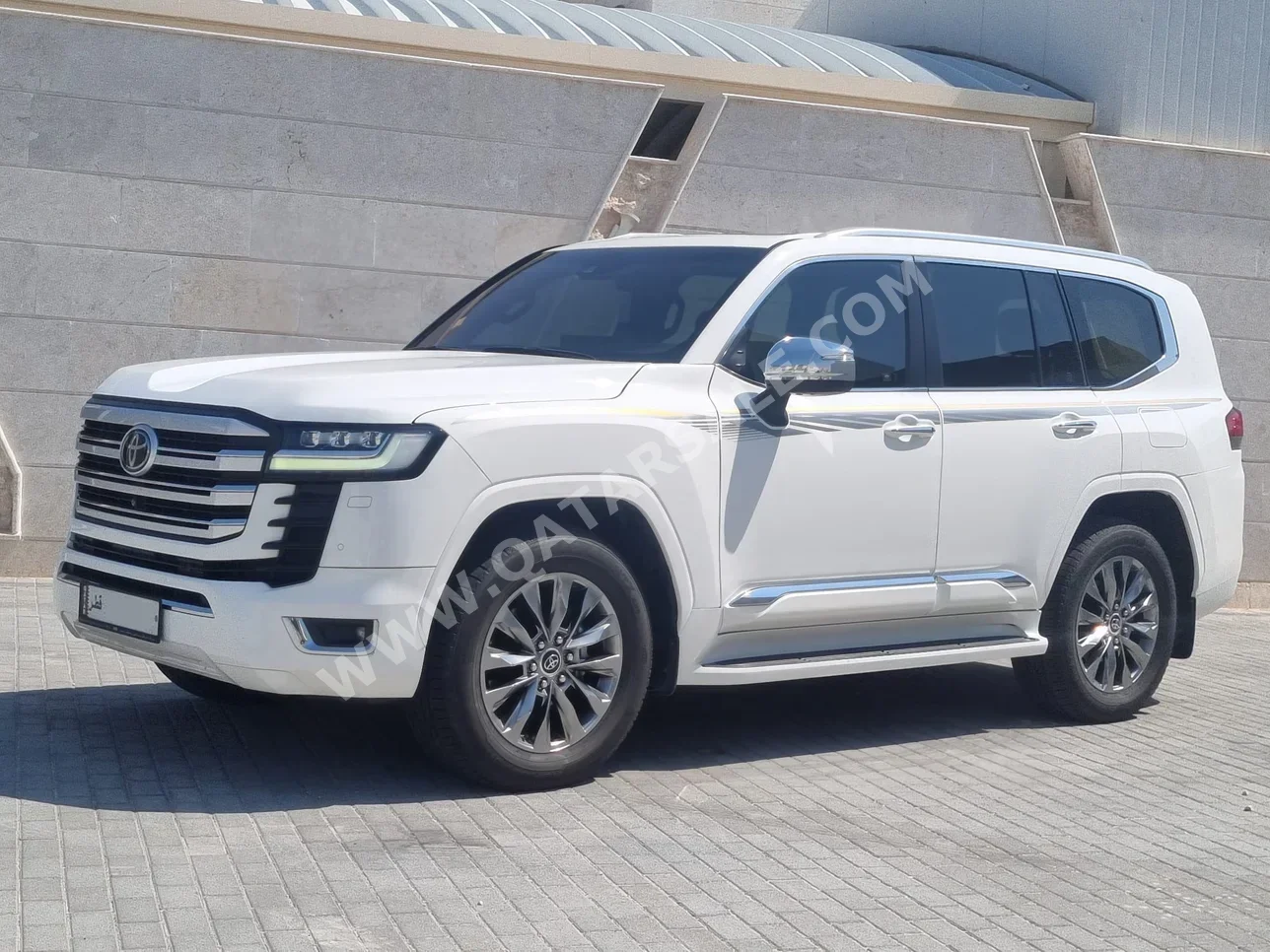 Toyota  Land Cruiser  VXR Twin Turbo  2023  Automatic  96,000 Km  6 Cylinder  Four Wheel Drive (4WD)  SUV  White