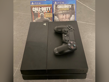Sony PlayStation 4 - 512 GB -Included Controllers: 1