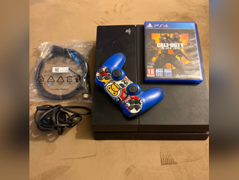 Sony PlayStation 4 - 512 GB -Included Controllers: 1