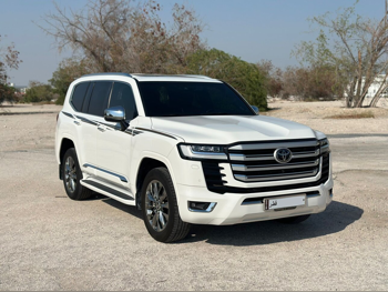 Toyota Land Cruiser VXR Twin Turbo 2024 Automatic 40,000 Km 6 Cylinder Four Wheel Drive (4WD) SUV White With Warranty