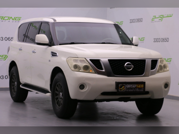 Nissan Patrol SE 2012 Automatic 326,000 Km 8 Cylinder Four Wheel Drive (4WD) SUV White