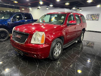 GMC  Yukon  2012  Automatic  249,000 Km  8 Cylinder  Rear Wheel Drive (RWD)  SUV  Red