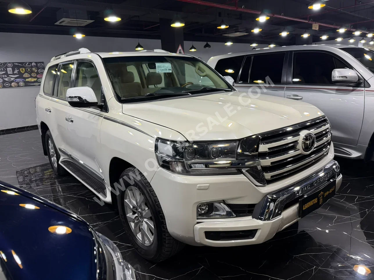 Toyota Land Cruiser GXR 2017 Automatic 170,000 Km 6 Cylinder Four Wheel Drive (4WD) SUV White